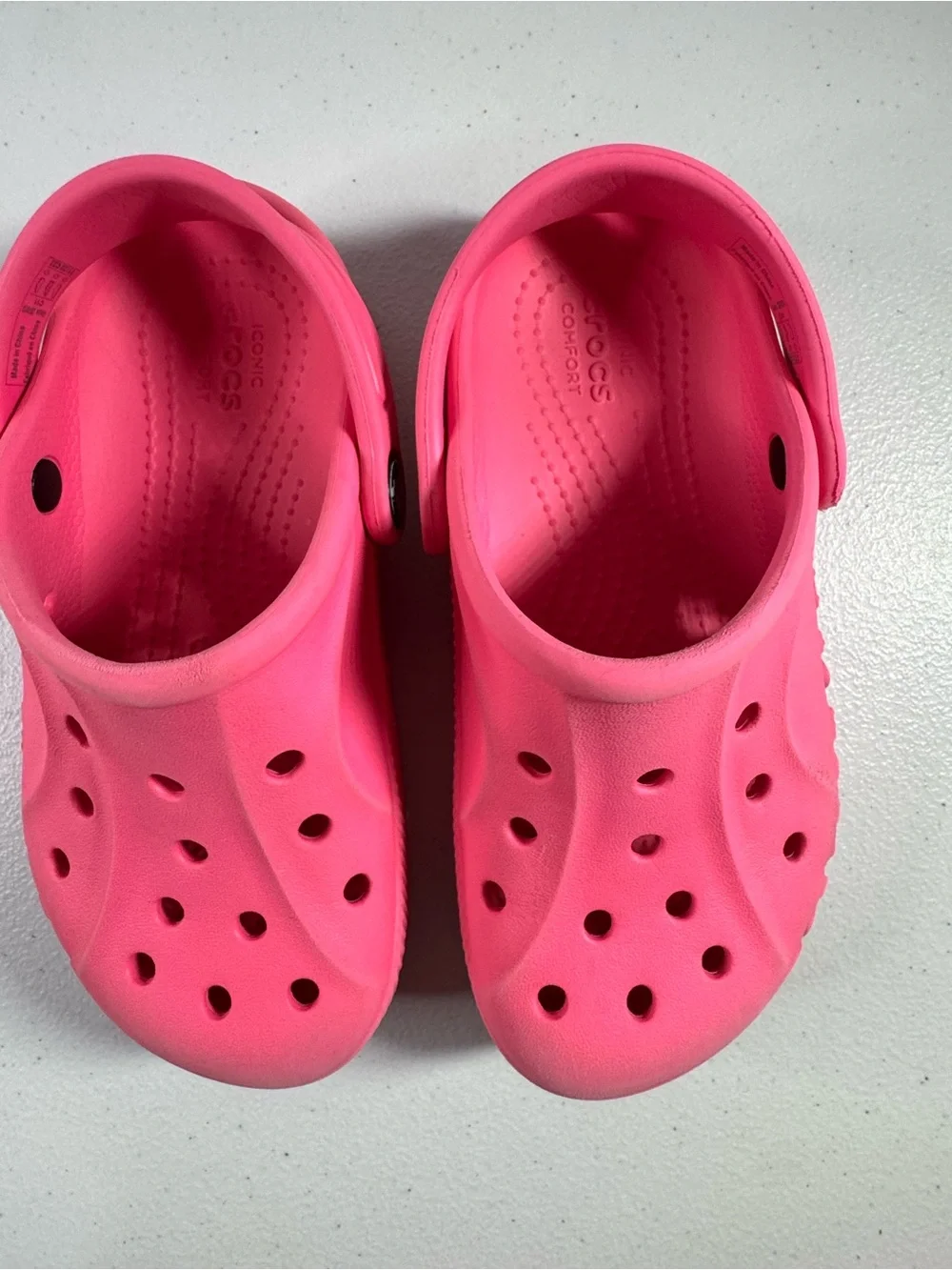 CROCS Kids Classic Clog in Bright Pink